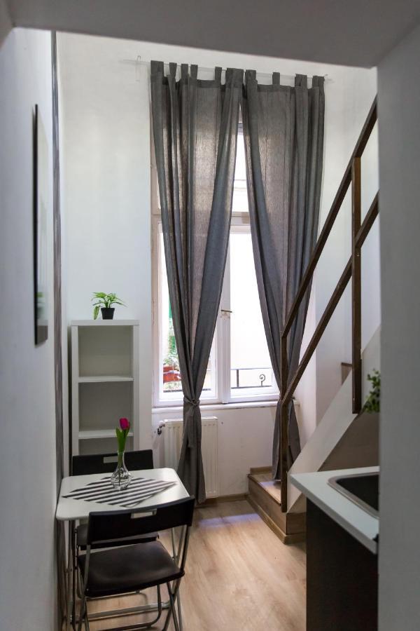 Central Budget Lofts Apartment Будапеща Екстериор снимка